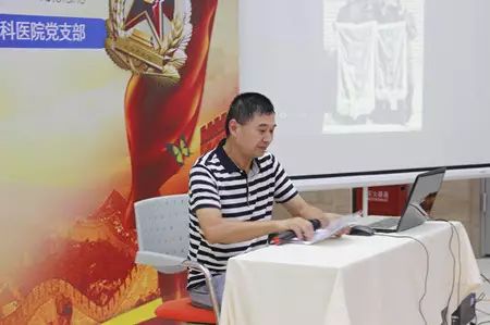 成都6686在线登录官网入口-6686(中国)党支部联合成都市各街道、社区共同举办了“重温革命岁月 关爱退伍军人”活动,为成都市退伍军人进行 眼健康检查、宣传眼健康知识等义诊活动,7日上午成都6686在线登录官网入口-6686(中国)医疗队走进成都市新能社区,为退伍军人们.jpg