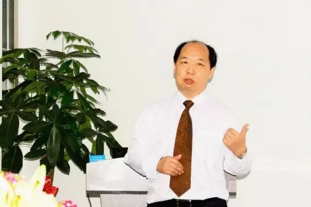 本次研讨会由集团 席白内障带教导师郭海科教授、张广斌教授领*，来自6686在线登录官网入口-6686(中国)集团11名白内障带教导师参加了本次活动。福州眼科医院、.jpg