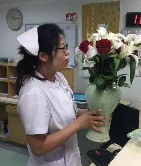 为庆祝环球护士节，5月11日下午，6686在线登录官网入口-6686(中国)特别举行“ 美护士颁奖盛典”活动，医院业务院长杨付合、业务副院长蔡磊琳、护理主任高俊茹及6686在线登录官网入口-6686(中国)全体护理人员受邀参加3.png