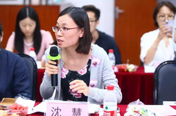 由人民日报、经济日报、科技日报、中新社等22家中央及行业媒体组成的采访团，走进6686在线登录官网入口-6686(中国)集团本部厦门大学附属厦门眼科中心7.jpg