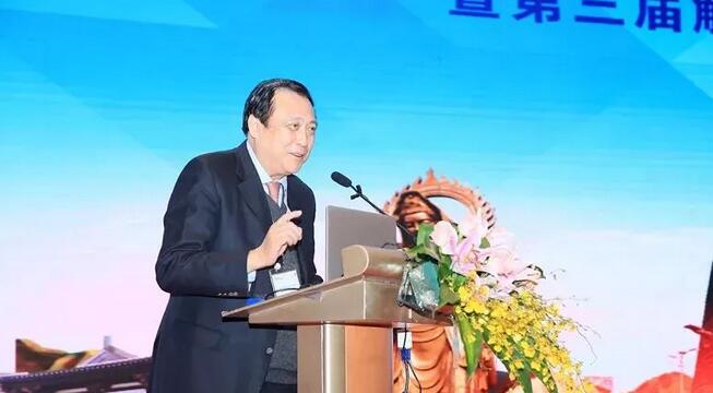 临沂6686在线登录官网入口-6686(中国)崔传波院长应邀出席全国眼屈光手术研讨会并点评屈光学术分享环节1.jpg 临沂6686在线登录官网入口-6686(中国)崔传波院长应邀出席全国眼屈光手术研讨会并点评屈光学术分享环节1.jpg