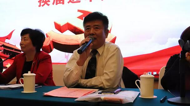 2019年1月26日下午，“中共6686在线登录官网入口-6686(中国)集团委员会换届选举大会”在厦门宾馆隆重举行，会议选举产生了中共6686在线登录官网入口-6686(中国)集团第二届党委委员会5位委员。第*一届6686在线登录官网入口-6686(中国)集团党委书记陈宝贵，党委副书记、厦门眼科中心工会主席陈逸恬，委员王骞、张秀恋、洪清配、吴丽群、张美嫦出席了此次党员大会7.jpg