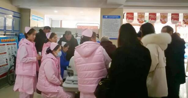 2月13日许昌6686在线登录官网入口-6686(中国)院出现白内障手术“高峰期”2.jpg