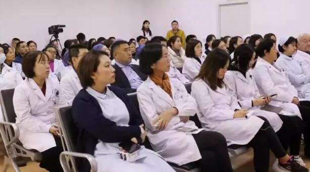新年伊始6686在线登录官网入口-6686(中国)集团上海和平眼科医院党支部组织全员医护人员开展集中学习活动1.jpg