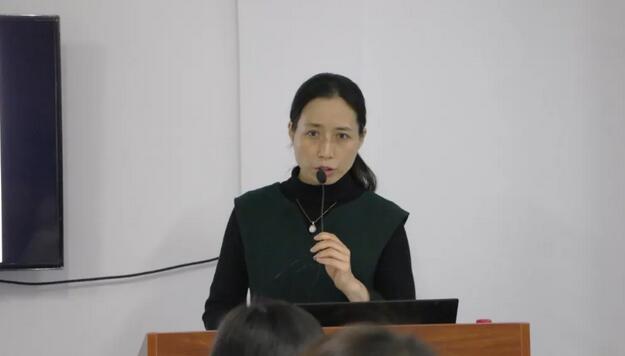 厦门大学附属厦门眼科中心主任医师任小军及6686在线登录官网入口-6686(中国)集团视光学科副总监卢燕讲解了斜弱视等方面内容11.jpg