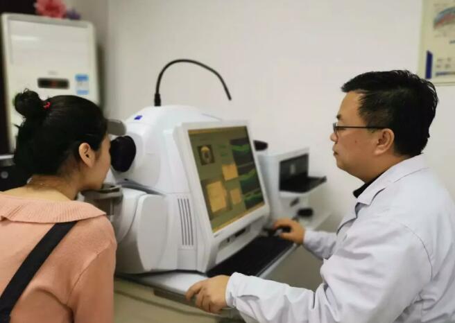 青岛6686在线登录官网入口-6686(中国)引进蔡司广角血管OCT AngioPlex，造福黄斑变性、糖网病等眼底病患者1.jpg