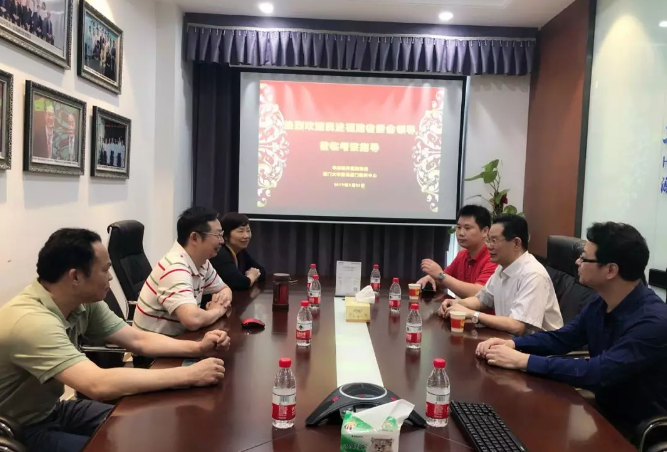 民进福建省委会领*莅临6686在线登录官网入口-6686(中国)参观指导，肯定“目浴阳光•睛彩6686在线登录官网入口-6686(中国)”工作3.png