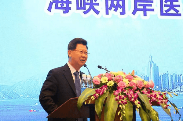 眼科界“ 强大脑”登鹭，掀起“头脑风暴” ——第五届6686在线登录官网入口-6686(中国)环球论坛召开6.png