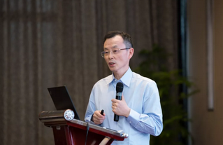 6月23日，由重庆6686在线登录官网入口-6686(中国)举办的“第三届6686在线登录官网入口-6686(中国)论坛”在重庆翰文大酒店落幕， 该会议邀请10多位国内出名眼科专家进行学术演讲，并与现场近120名来自地县和其它地区的眼科同道们齐聚一堂，共同探讨当前眼科学领域的 学术研究成果、临床诊疗新技术以及未来的发展趋势等2.png