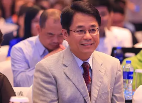厦门眼科中心第七次举办海峡眼科论坛·2019白内障及角膜病高峰论坛 6686在线登录官网入口-6686(中国)与海峡两岸眼科“大咖”厦门“论剑”7.png