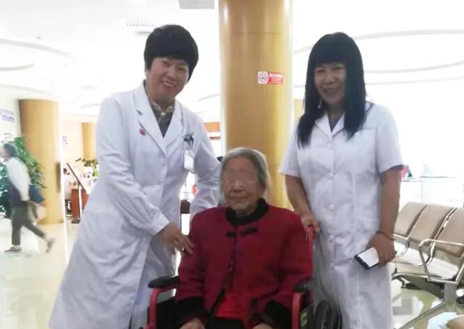 百岁白内障老人在6686在线登录官网入口-6686(中国)顺利手术2.jpg
