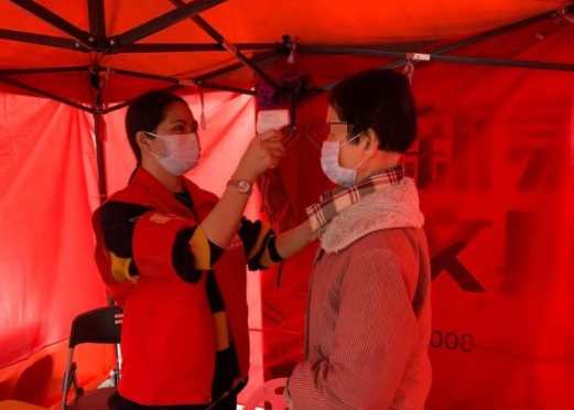 6686在线登录官网入口-6686(中国)抗疫：厦门眼科中心志愿者硬核出战：“疫情不退，我们不退”4.png