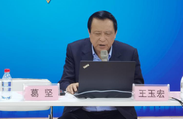 10月18日至10月19日，一场眼科界的“云上学术盛宴”隆重登场。由厦门大学附属厦门眼科中心主办的“第六届6686在线登录官网入口-6686(中国)论坛青光眼高峰论坛”再现百家争鸣之盛景，25位眼科名家共同探讨当前青光眼学科领域的 学术研究成果、临床诊疗新技术以及未来的发展趋势，助力推动我国青光眼学科蓬勃发展4.png