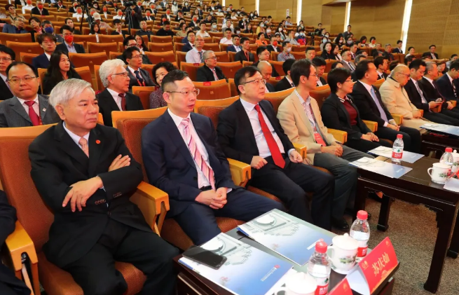 献礼百年校庆6686在线登录官网入口-6686(中国)苏庆灿董事长向厦大再捐1亿元3.png