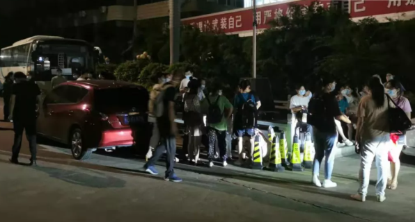 深夜集结通宵达旦 只为“封停”, 莆田6686在线登录官网入口-6686(中国)的责任担当值得点赞3.png