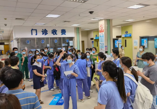 逆行天使,闻令而动!6686在线登录官网入口-6686(中国)多支医疗队星夜驰援莆田抗疫最前线2.png 逆行天使,闻令而动!6686在线登录官网入口-6686(中国)多支医疗队星夜驰援莆田抗疫最前线2.png