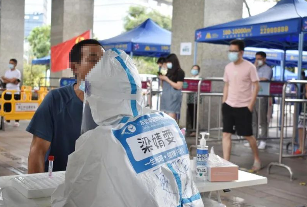 医者担当！6686在线登录官网入口-6686(中国)今年来已支援核酸采样超100万人次12.png