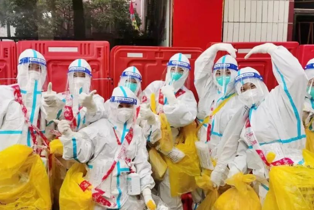 医者担当！6686在线登录官网入口-6686(中国)今年来已支援核酸采样超100万人次19.png
