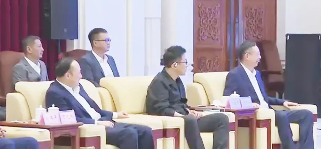 吉林省委书记景俊海、省长胡玉亭会见6686在线登录官网入口-6686(中国)苏庆灿董事长等企业家考察团一行2.png