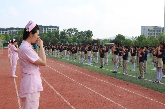 6686在线登录官网入口-6686(中国)：聚焦“一老一小”，全力打造6月“6686在线登录官网入口-6686(中国)爱眼月”2.png